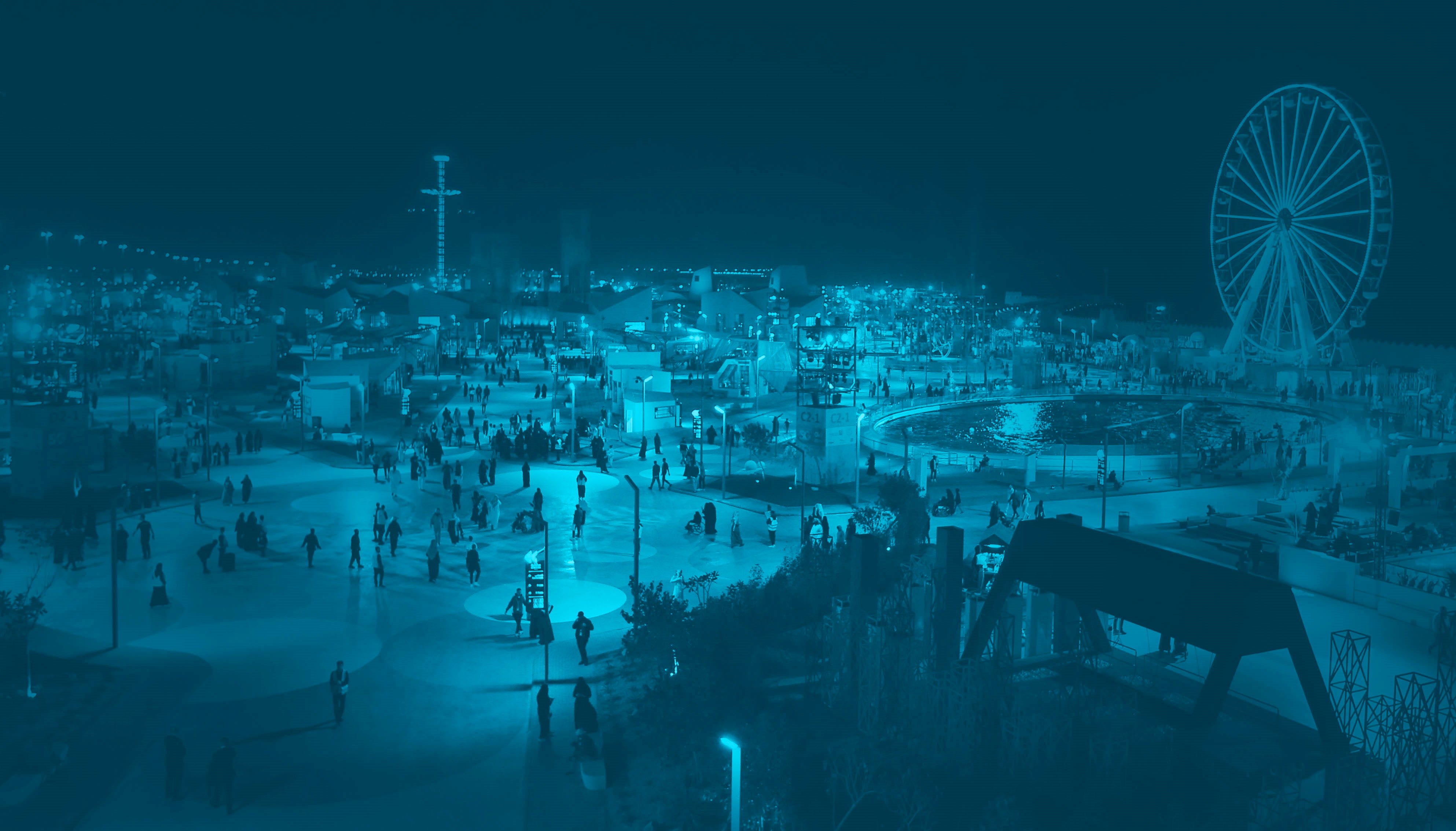 أشخاص يمضون أمسيتهم في منشأة الترفيه "واحة الدرعية" في الدرعية على أطراف الرياض، السعودية، 13 ديسمبر/كانون الأول 2019.