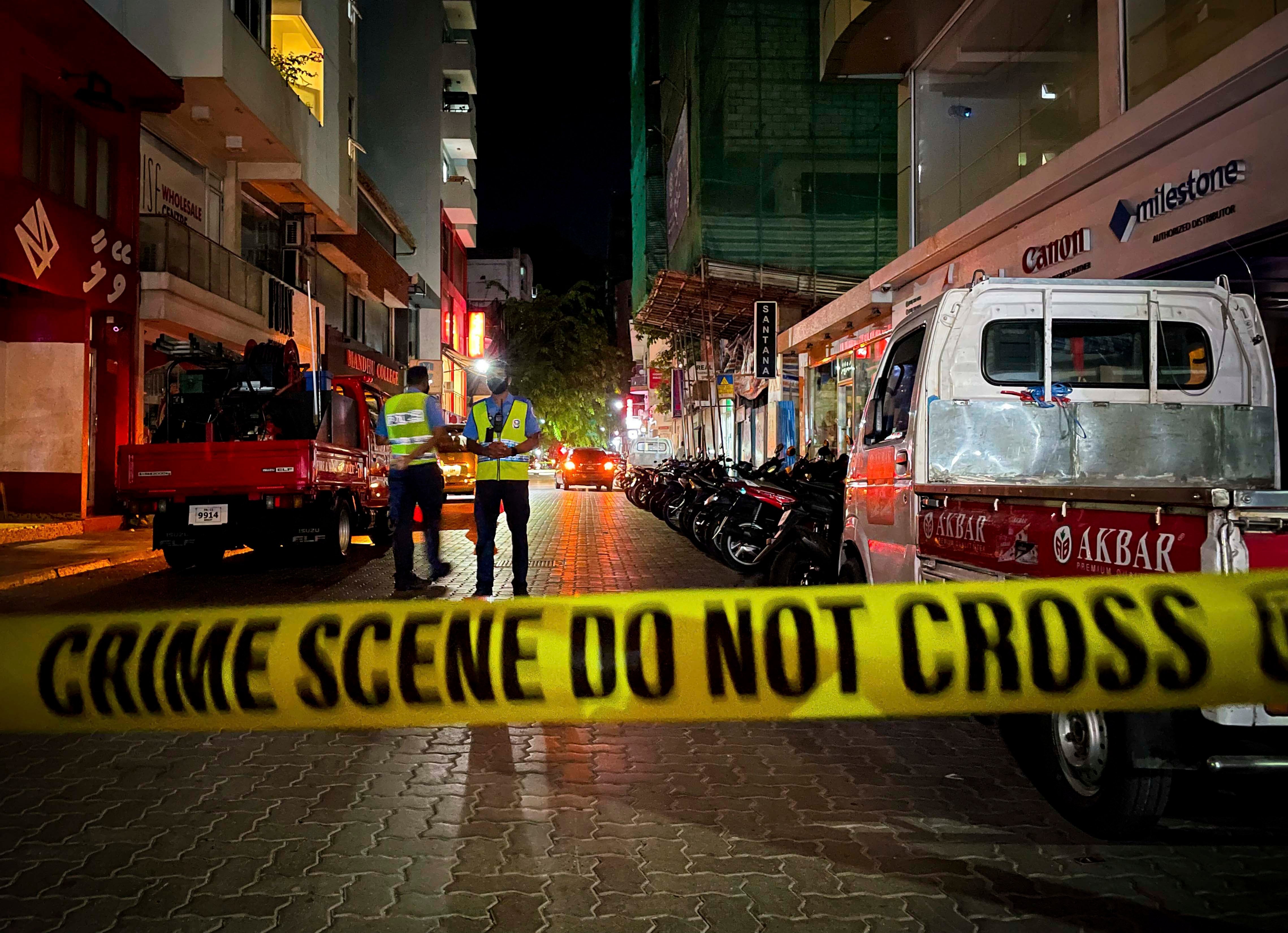 Maldivian police secure area following a blast targeting former President Mohamed Nasheed, Malé, Maldives, May 6, 2021.