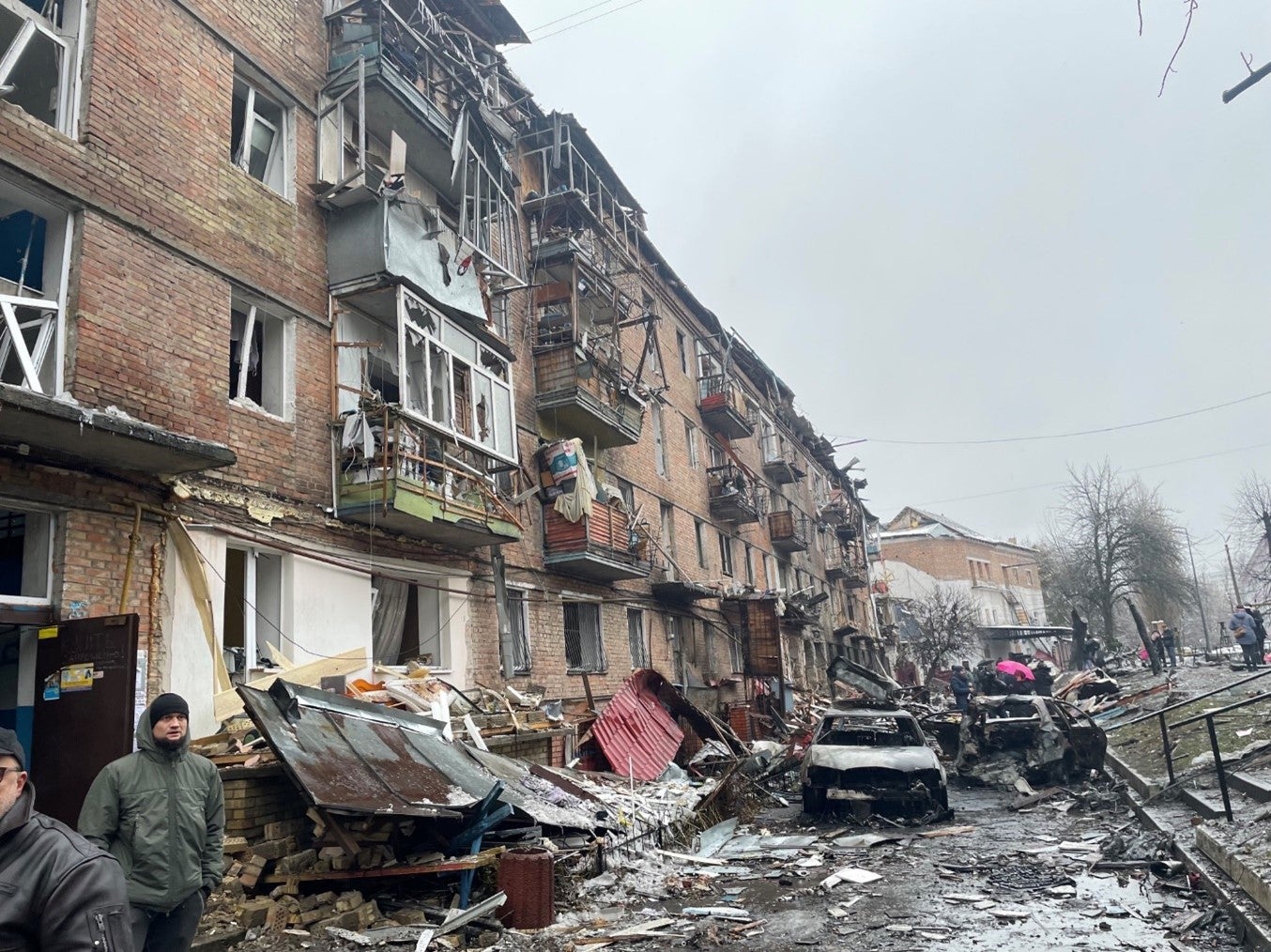   Пошкодження від удару 23 листопада, які зазнав житловий будинок на вул. Михайла Грушевського , 1, м. Вишгород , Київська обл. 24 листопада 2022. 