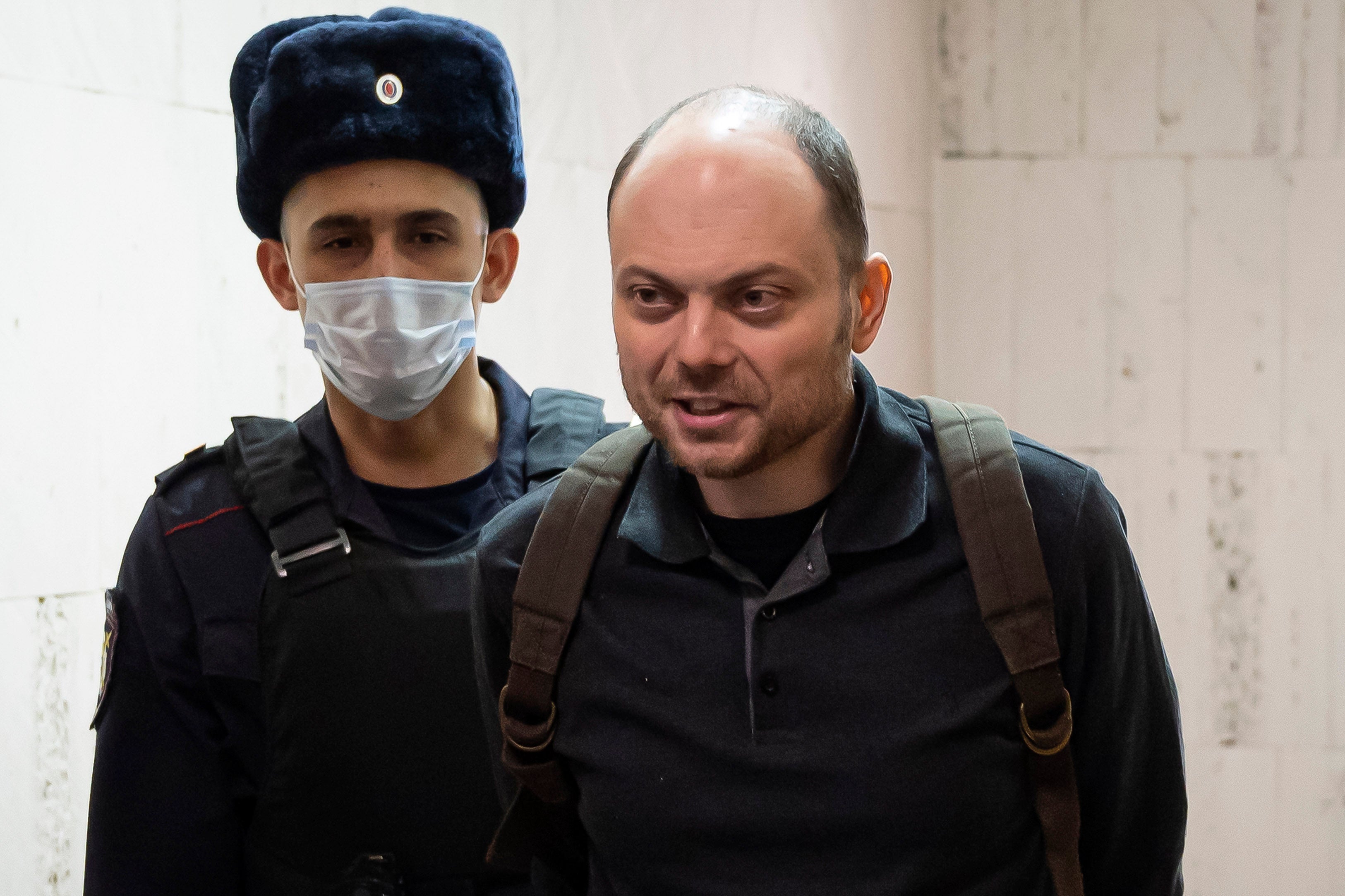 Российский оппозиционер, Владимир Кара-Мурза, в здании Московского городского суда, 8 февраля 2023  