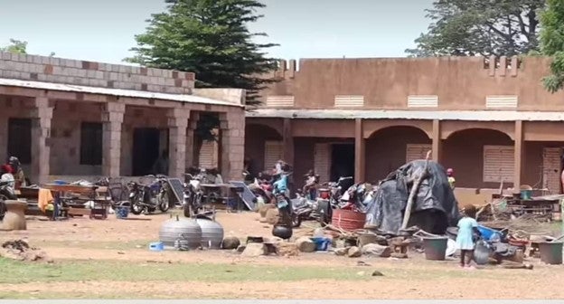Families who fled their village, Bodio, following an attack by an Islamist armed group, sheltering in a school in Bandiagara, Mopti region, Mali, August 6, 2023. © 2023 Private 