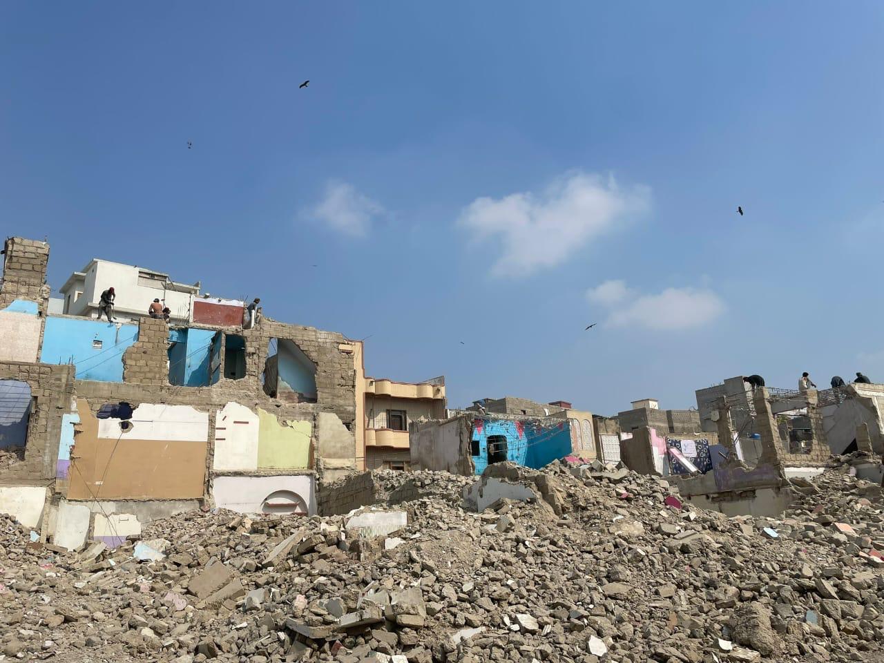 Maisons démolies dans une ville