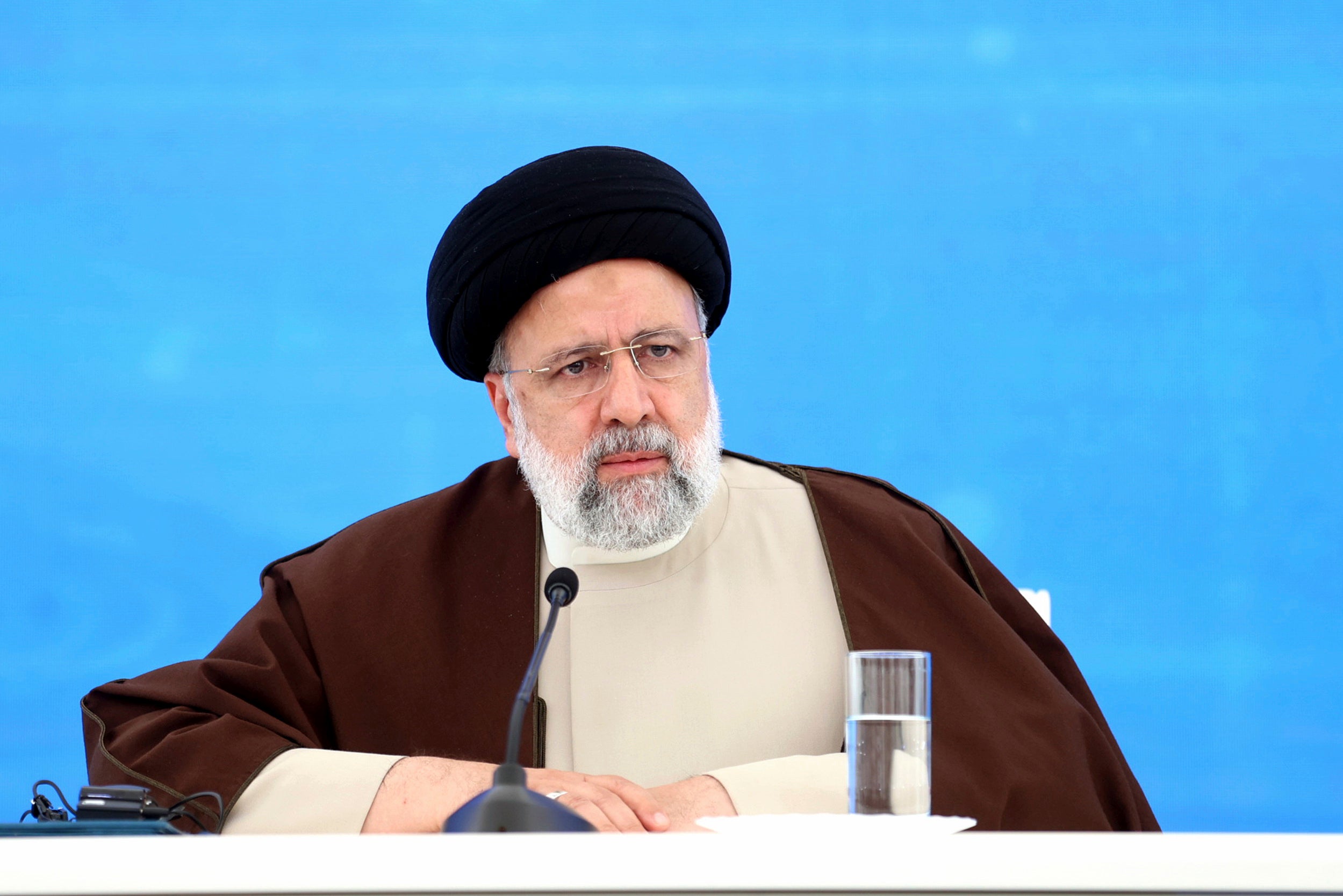  Iranian President Ebrahim Raeesi at the inauguration ceremony of dam of Qiz Qalasi, at the border of Iran and Azerbaijan, on May 19, 2024.