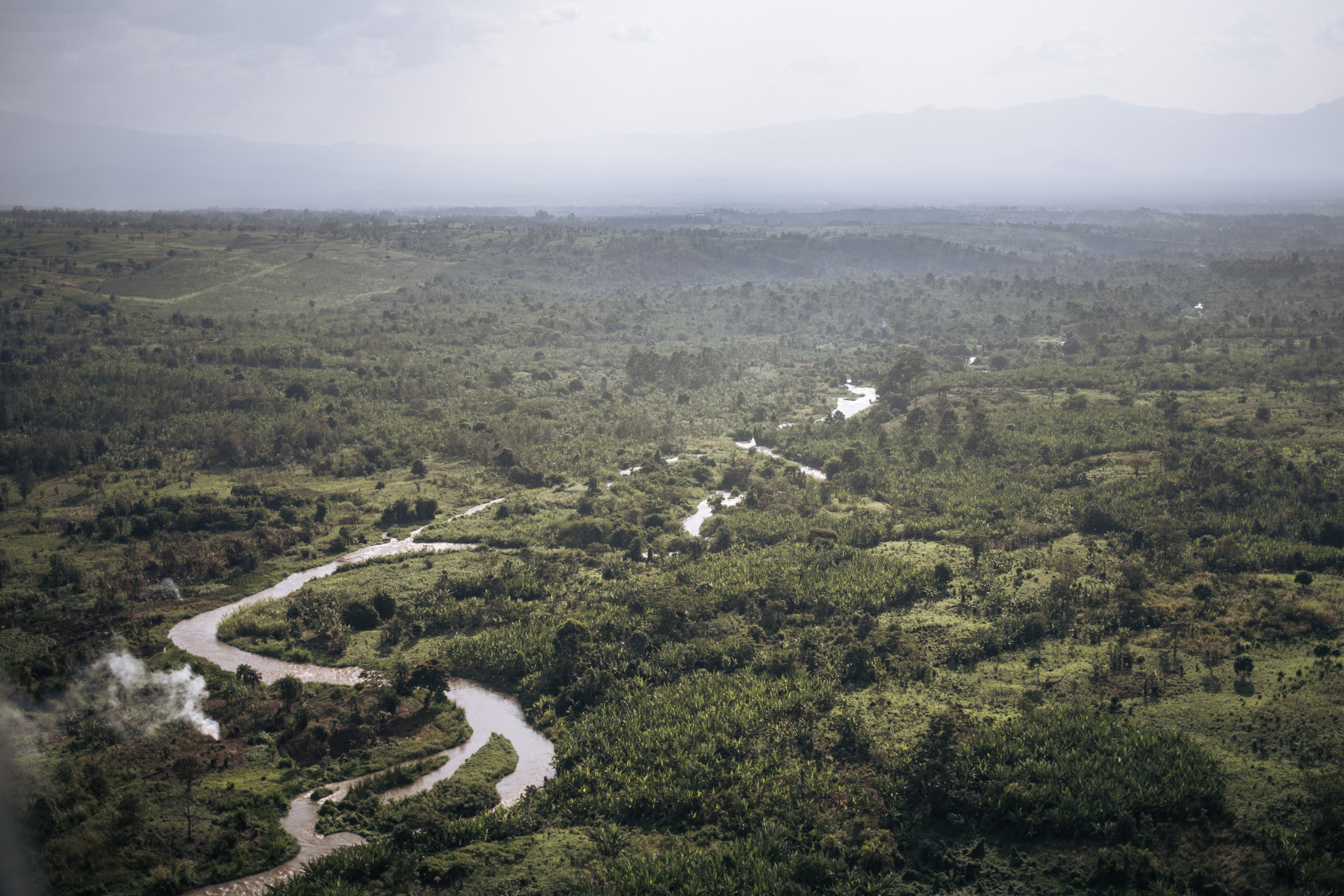 Photo aérienne de la riviere Rutshuru en RDC.