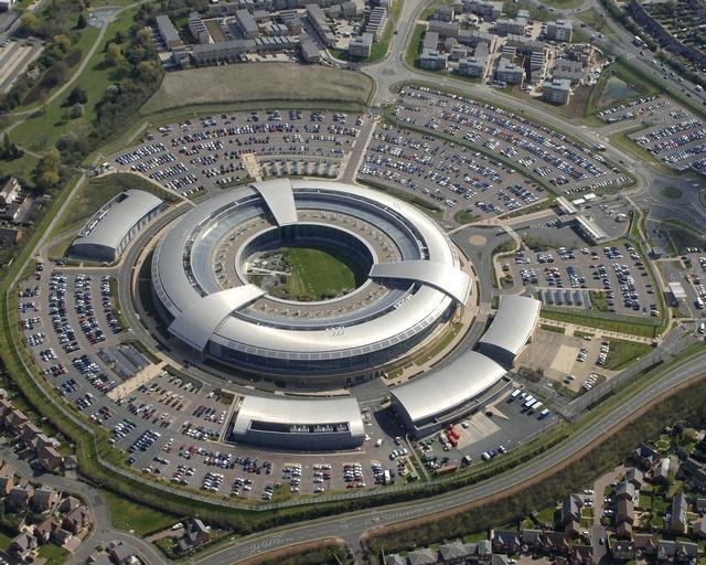 位于切尔滕纳姆（Cheltenham）的英国政府通信总部空照图。
