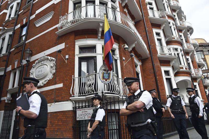 Assange 