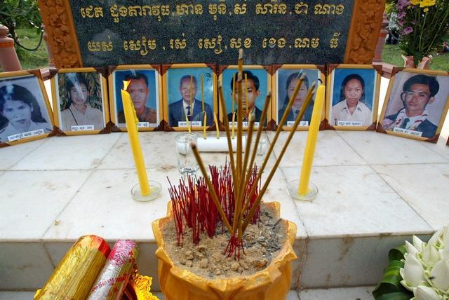 201706Asia_Cambodia_NoJusticeKHMER