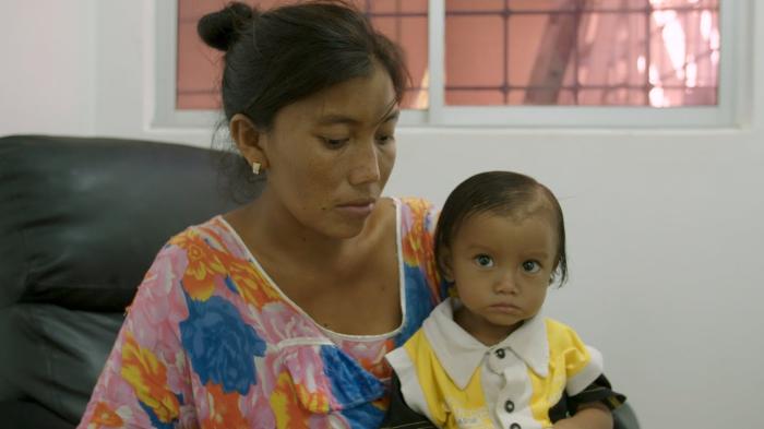 Wayuu woman with child