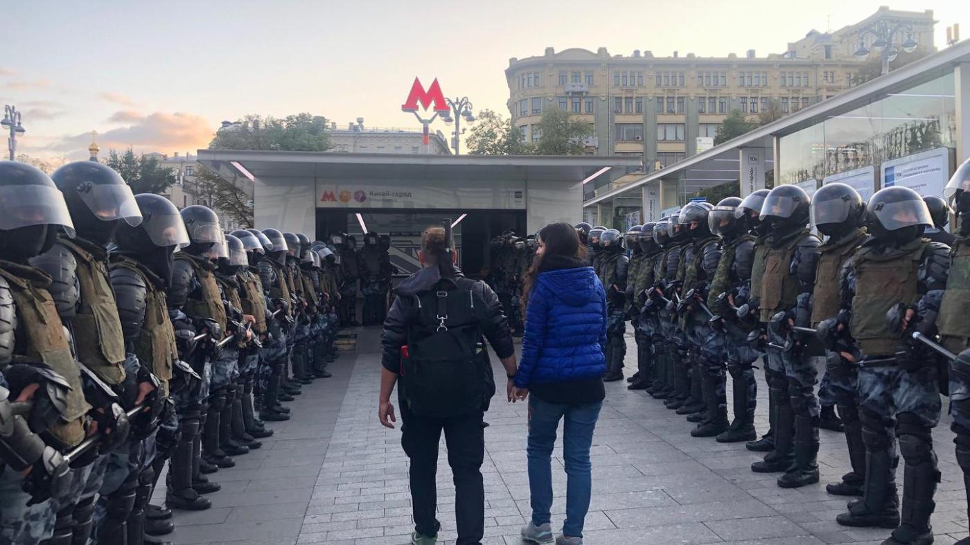  201908eca_russia_policemetro