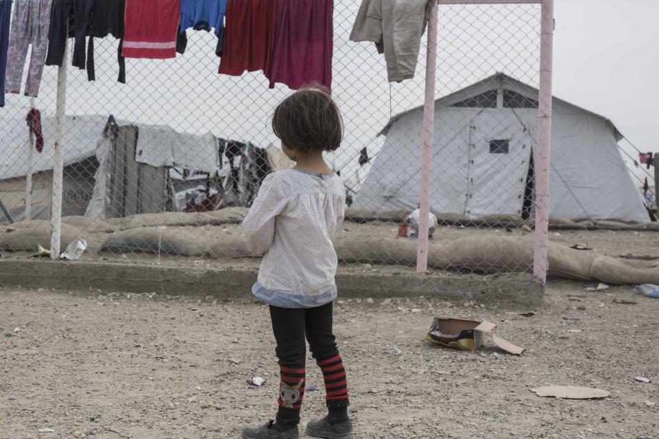 Girl in al-Hol camp. 