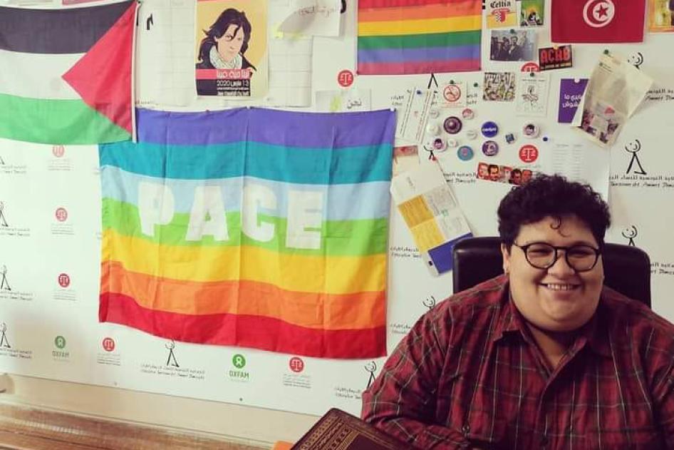 Rania Amdouni, 26 ans, photographiée au bureau de l'Association tunisienne des femmes démocrates (ATFD), le 27 octobre 2020. 