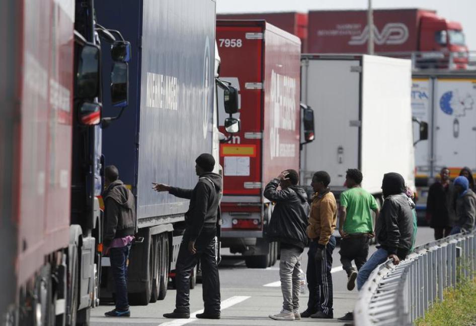 calais migrants 