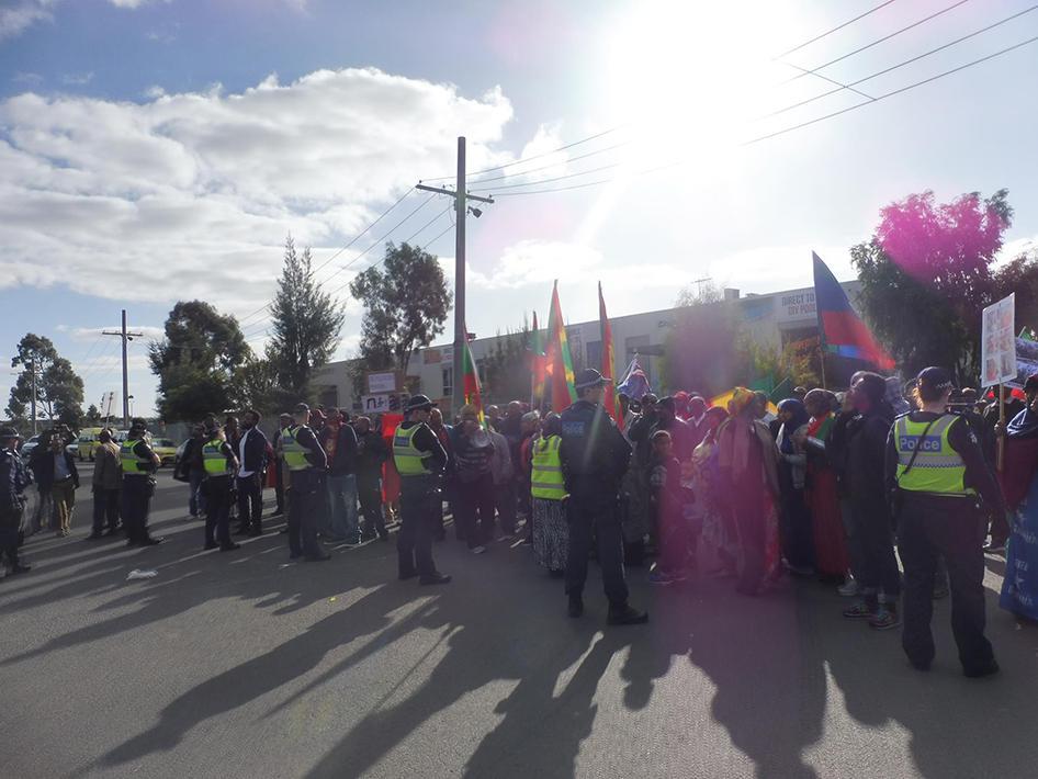 Itoobiyaanka kunool Australia oo ku dibad baxaya wafdi ka socda dowladda Itoobiya oo booqanaya magaalada Melbourne, Australia, bishii Juun 2016. 