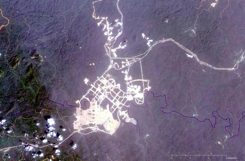 Tras haber gastado cientos de millones de dólares en edificios gubernamentales en la capital, Malabo, Bata, Guinea Ecuatorial está destinando miles de millones de dólares a la construcción de una nueva capital administrativa, Oyala, en medio de la selva.