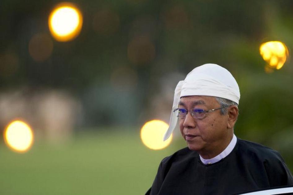 缅甸总统廷觉（Htin Kyaw）在首都内比都出席晚宴，2016年3月30日。