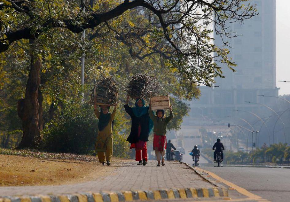 201904asia_pakistan_women