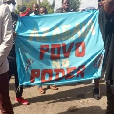 mozambique rapper funeral teargas outside