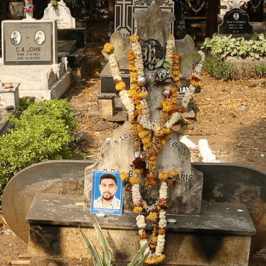 Agnelo's grave.