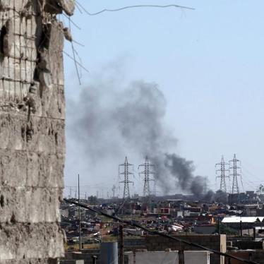 Smoke rising from west Mosul where Iraqi Security Forces are fighting Islamic State fighters to retake the city. © May 8, 2017 Danish Siddiqui/Reuters