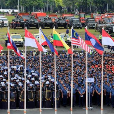 Security officers gather before a ceremony for the Association of Southeast Asian Nations (ASEAN) summit in Manila, Philippines, November 5, 2017.